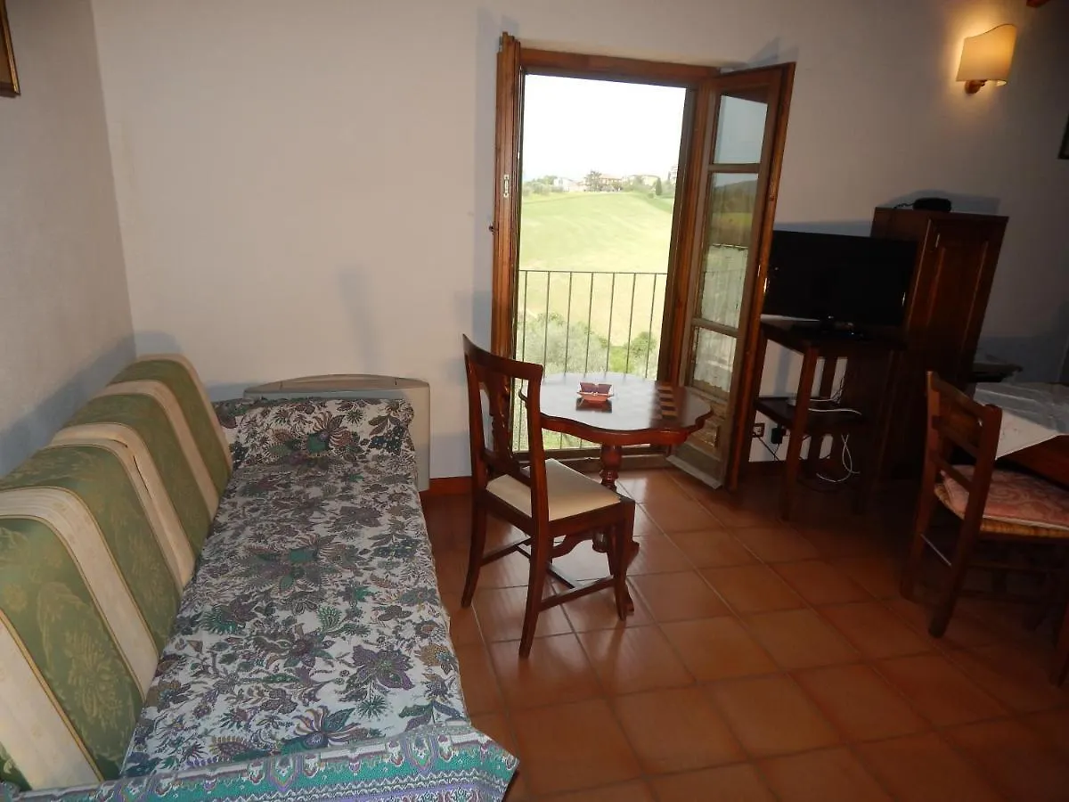 Fullino Nero Rta - Residenza Turistico Alberghiera Siena Country house