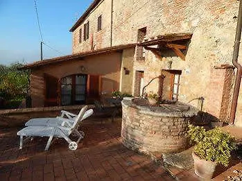Fullino Nero Rta - Residenza Turistico Alberghiera Siena 0*,