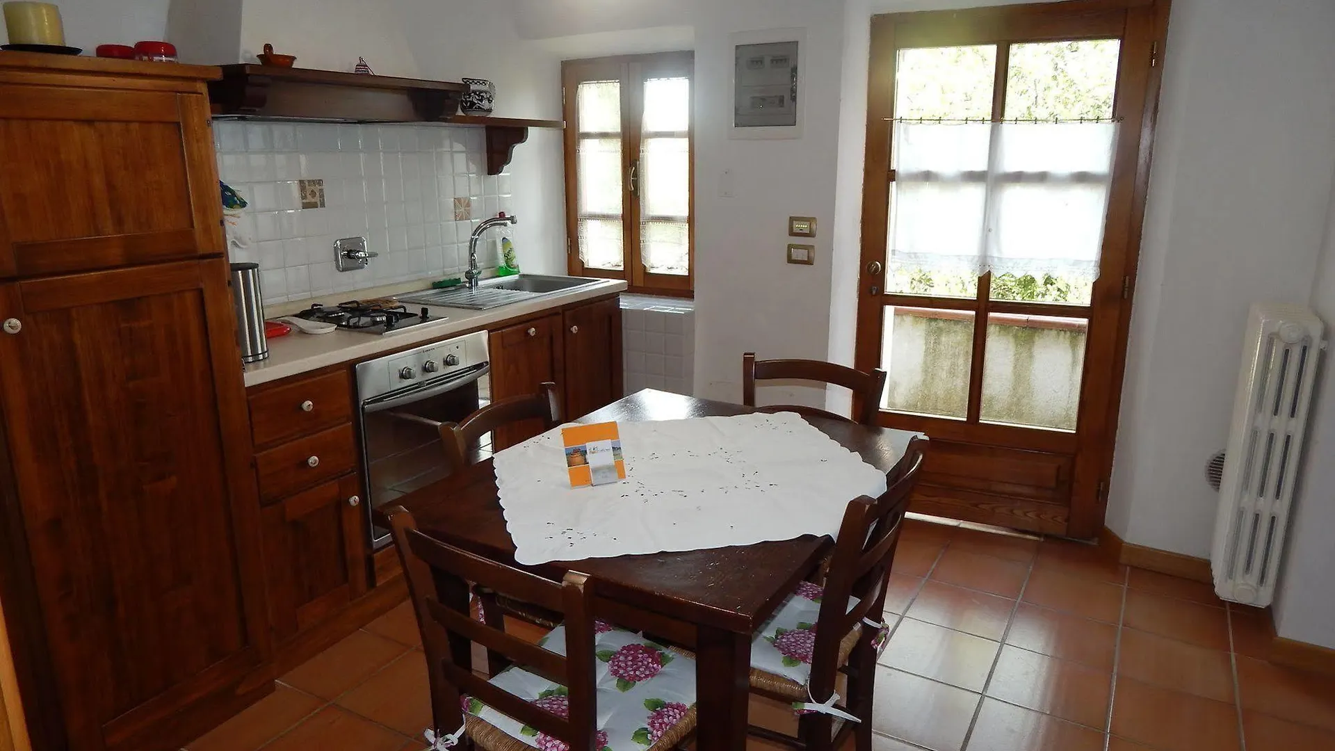 Fullino Nero Rta - Residenza Turistico Alberghiera Siena 0*,