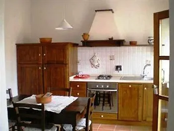 Fullino Nero Rta - Residenza Turistico Alberghiera Siena 0*,  Italy