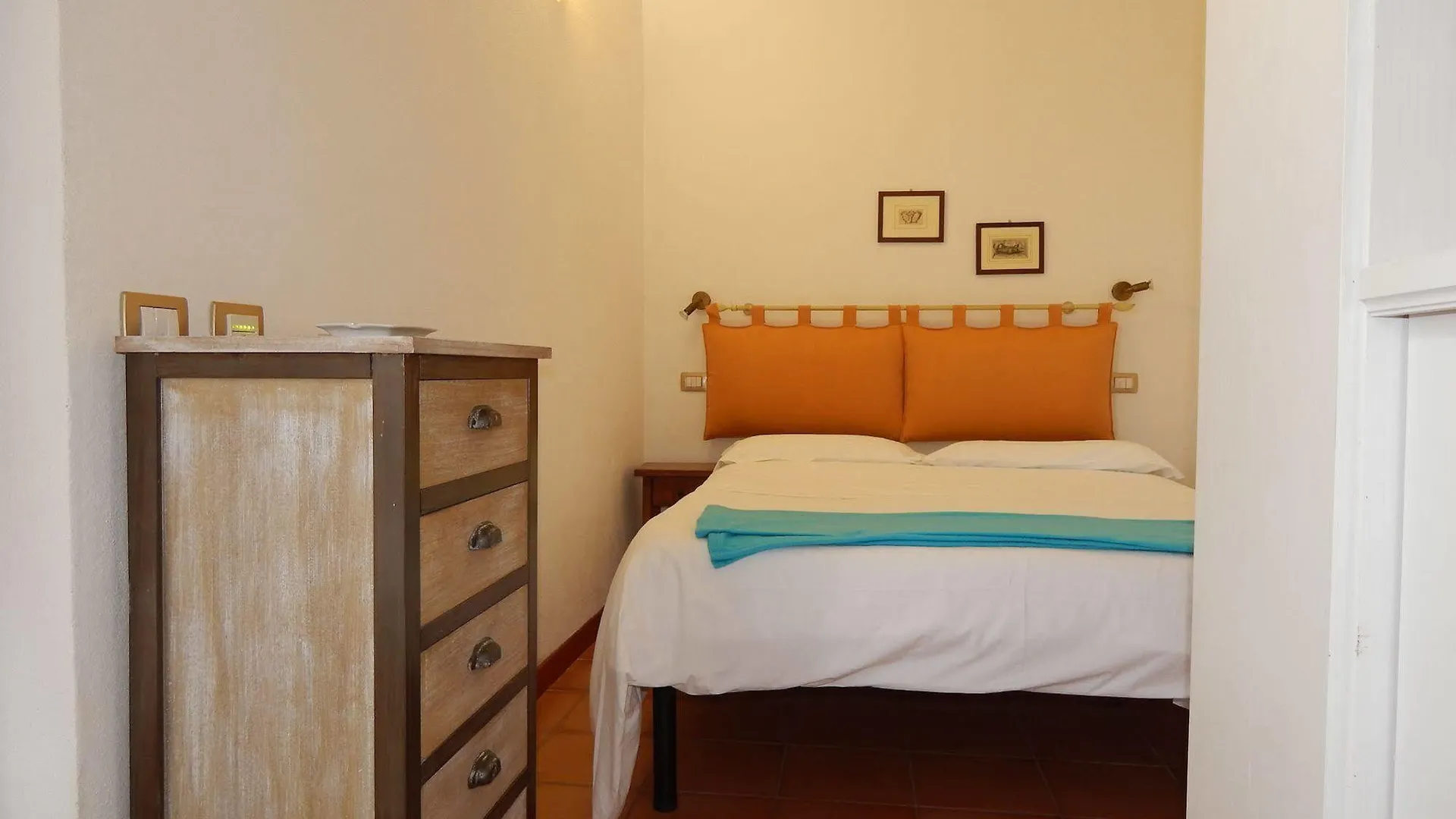 Country house Fullino Nero Rta - Residenza Turistico Alberghiera Siena