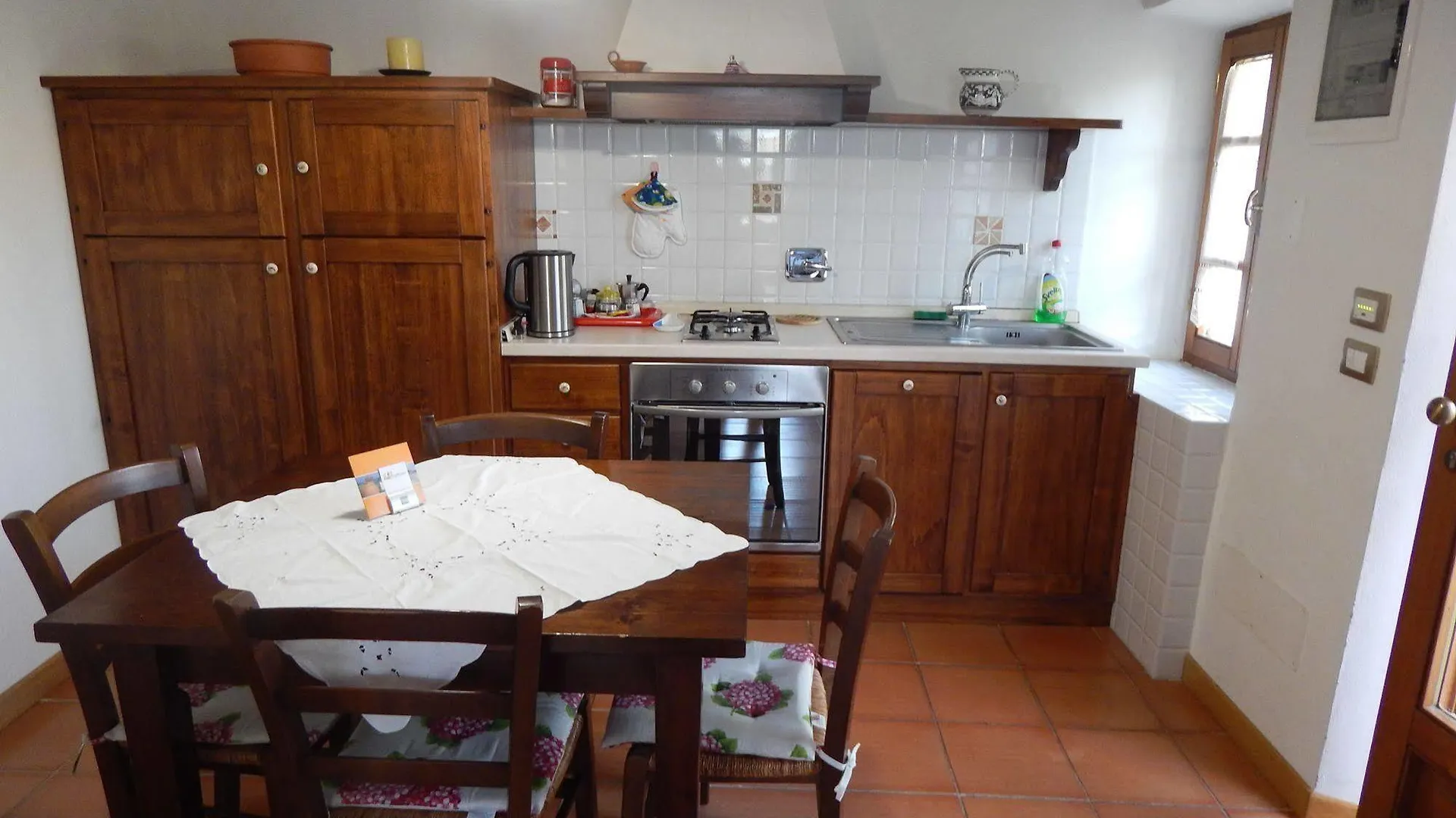 Fullino Nero Rta - Residenza Turistico Alberghiera Siena Italy