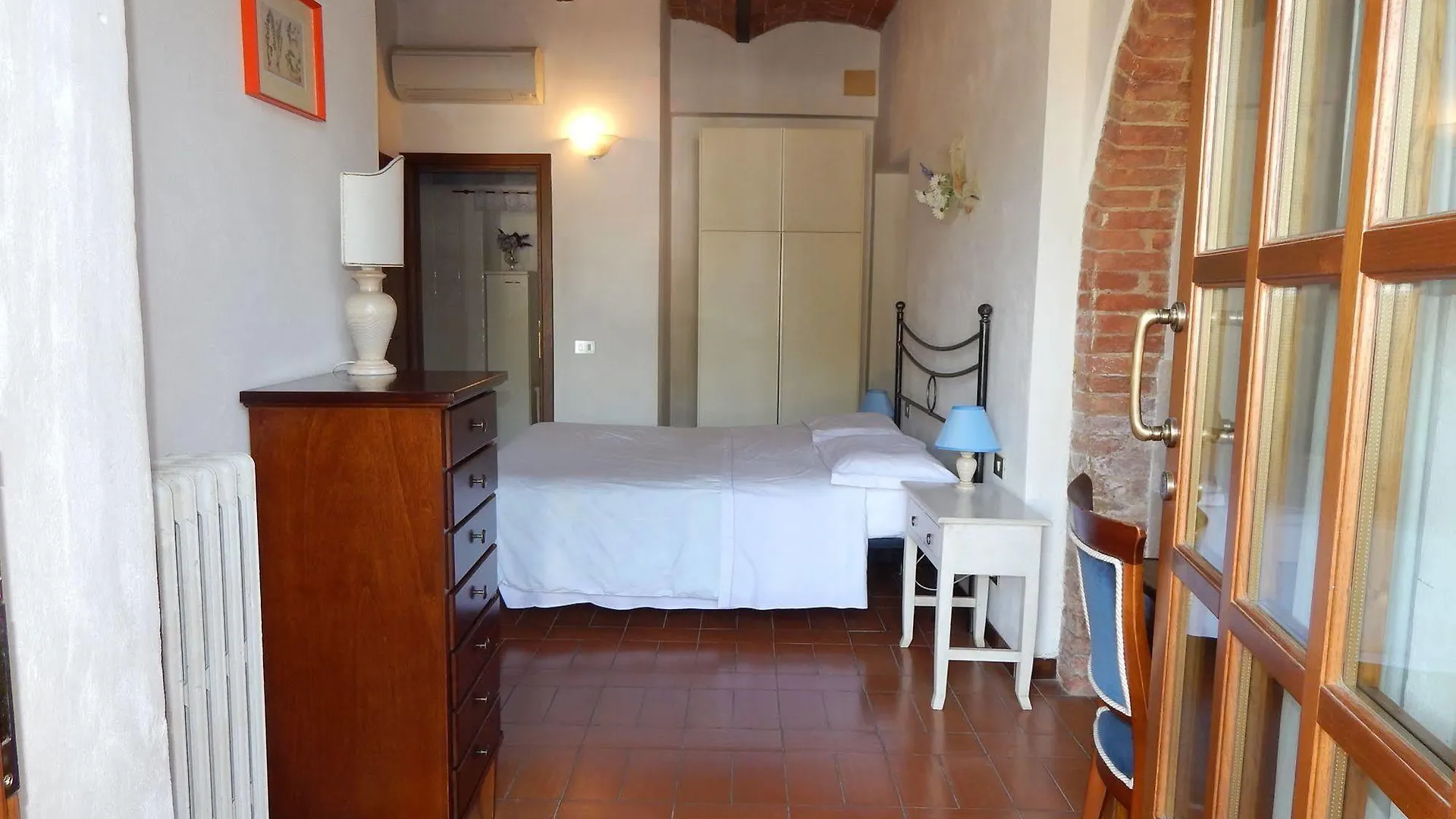 Country house Fullino Nero Rta - Residenza Turistico Alberghiera Siena Italy