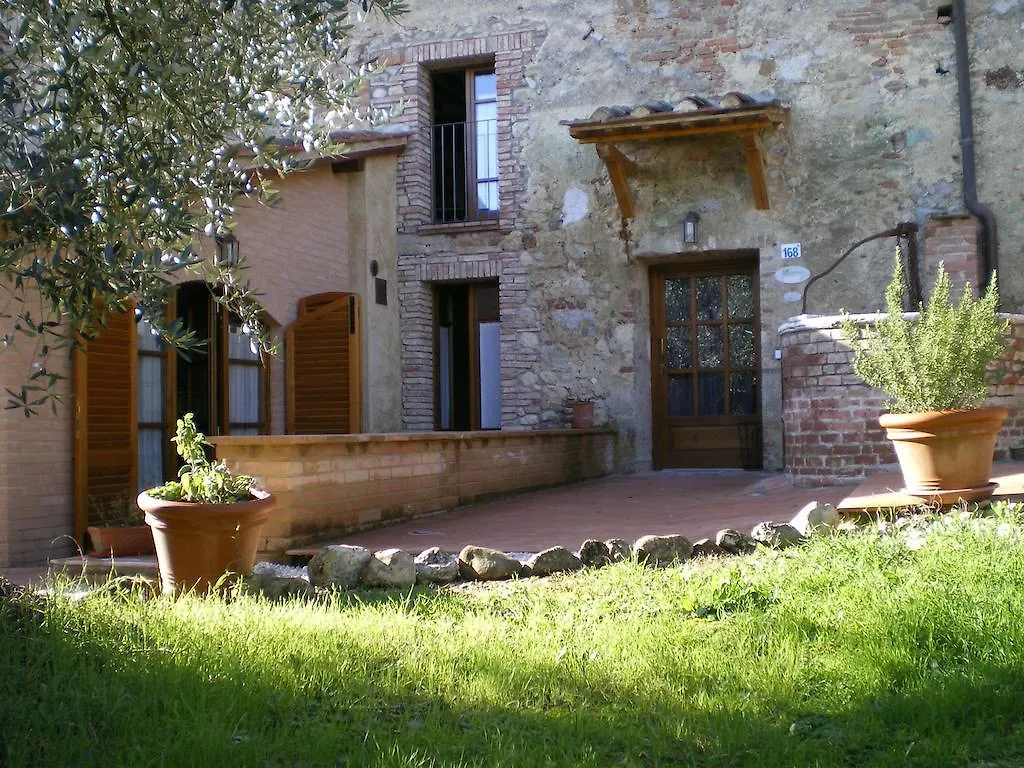 Fullino Nero Rta - Residenza Turistico Alberghiera Siena 0*,  Italy