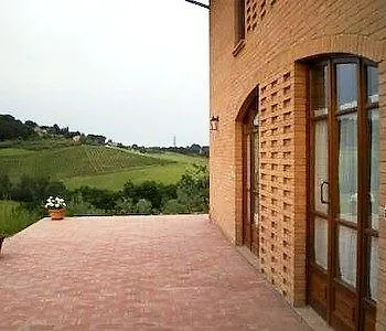 Landhaus Fullino Nero Rta - Residenza Turistico Alberghiera Siena